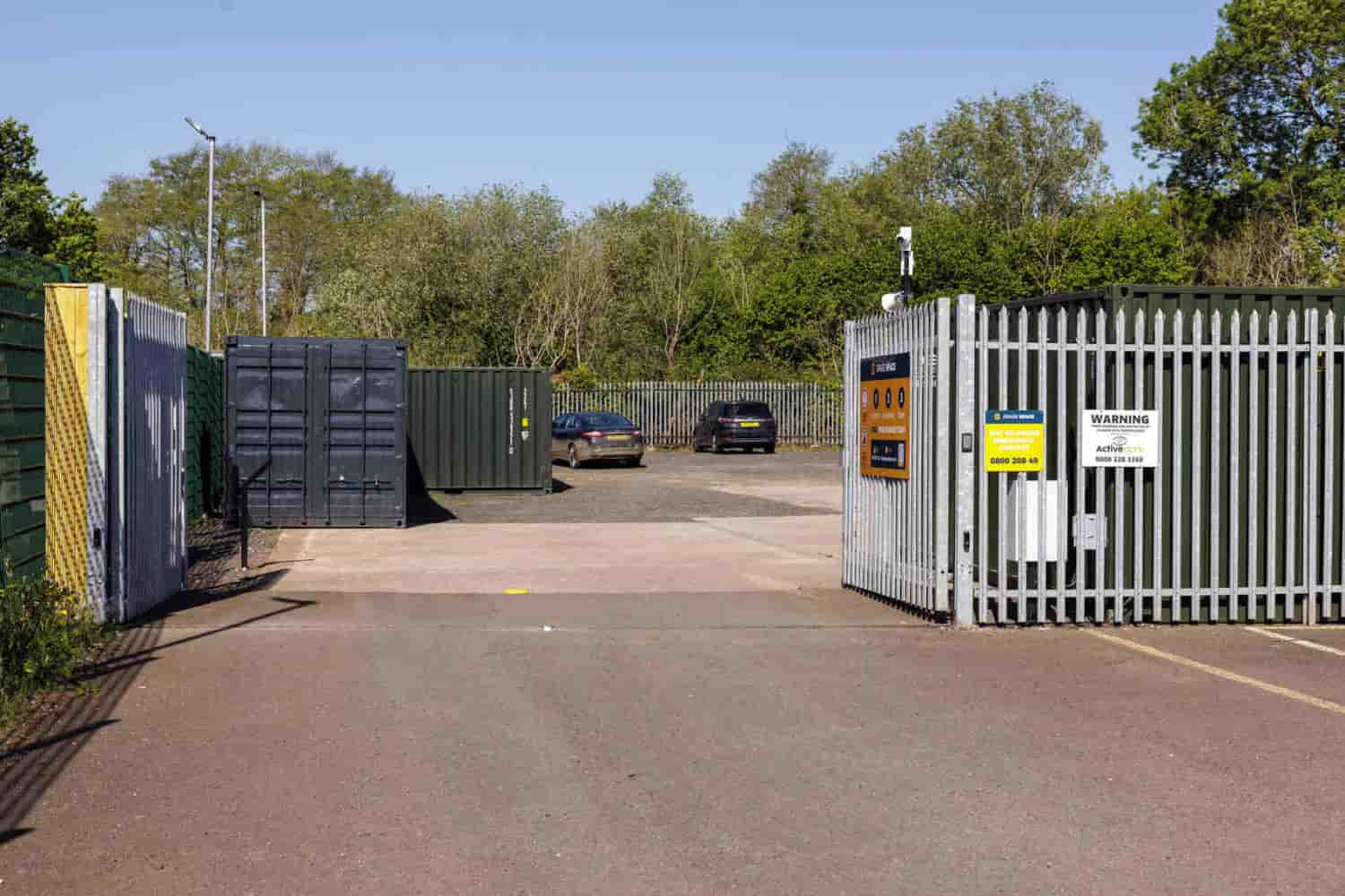 spare-space-entrance